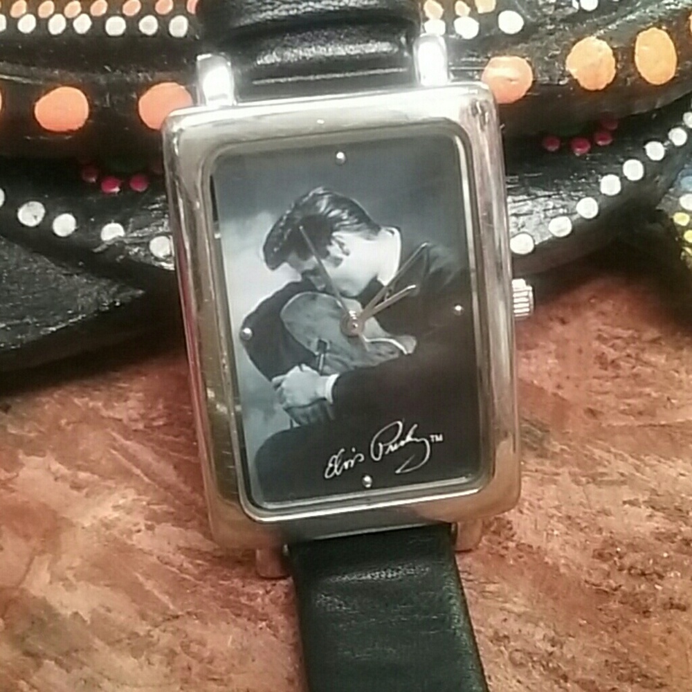 ELVIS PRESLEY AUTOGRAPHED WATCH