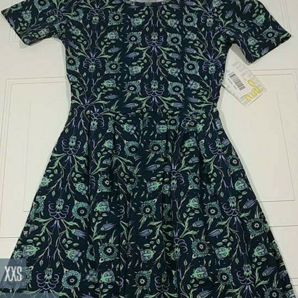 Amelia dresses - Picture 2 of 8