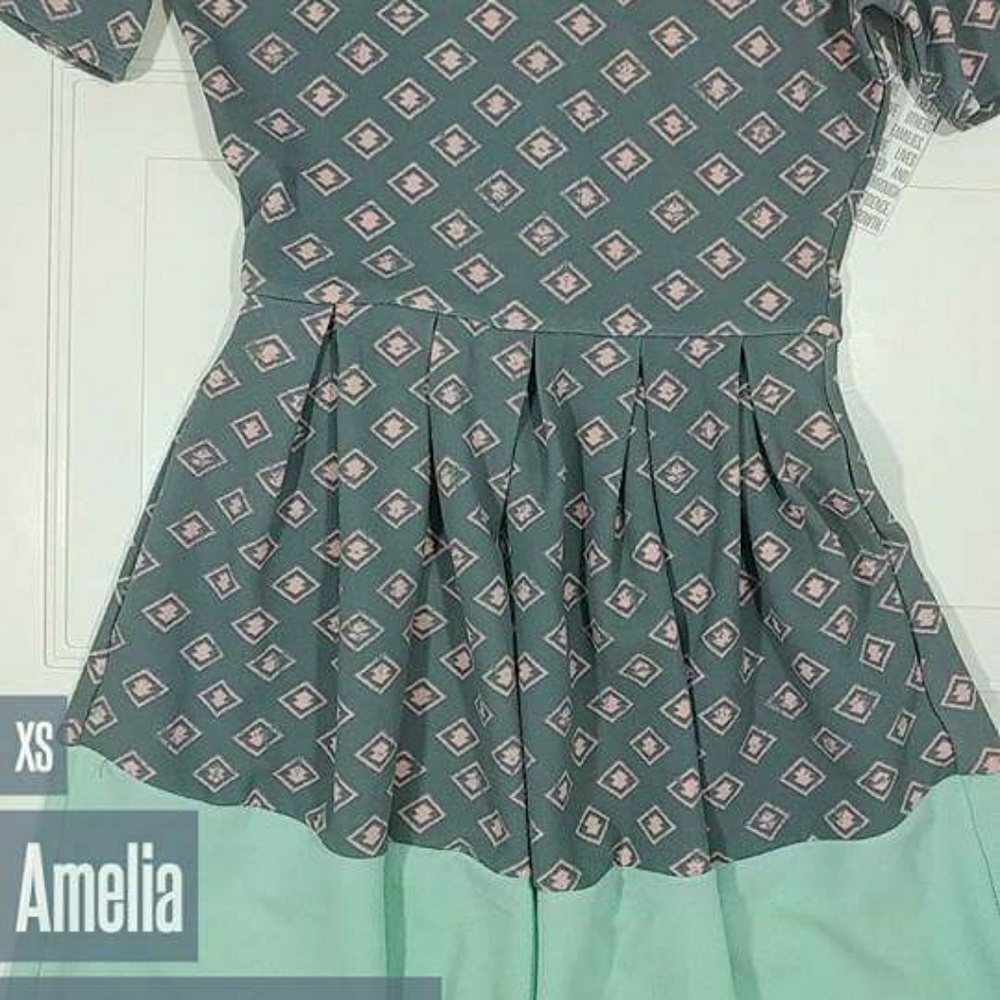 Amelia dresses - Picture 3 of 8