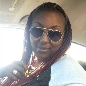 Meet your Posher, Tanika