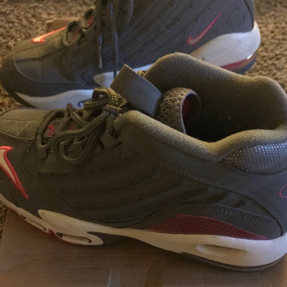 Air Max Griffey 2 whit on bottom w/Pink Air bubble