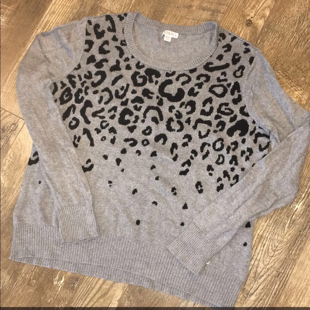 Merona Gray & Black leopard sweater