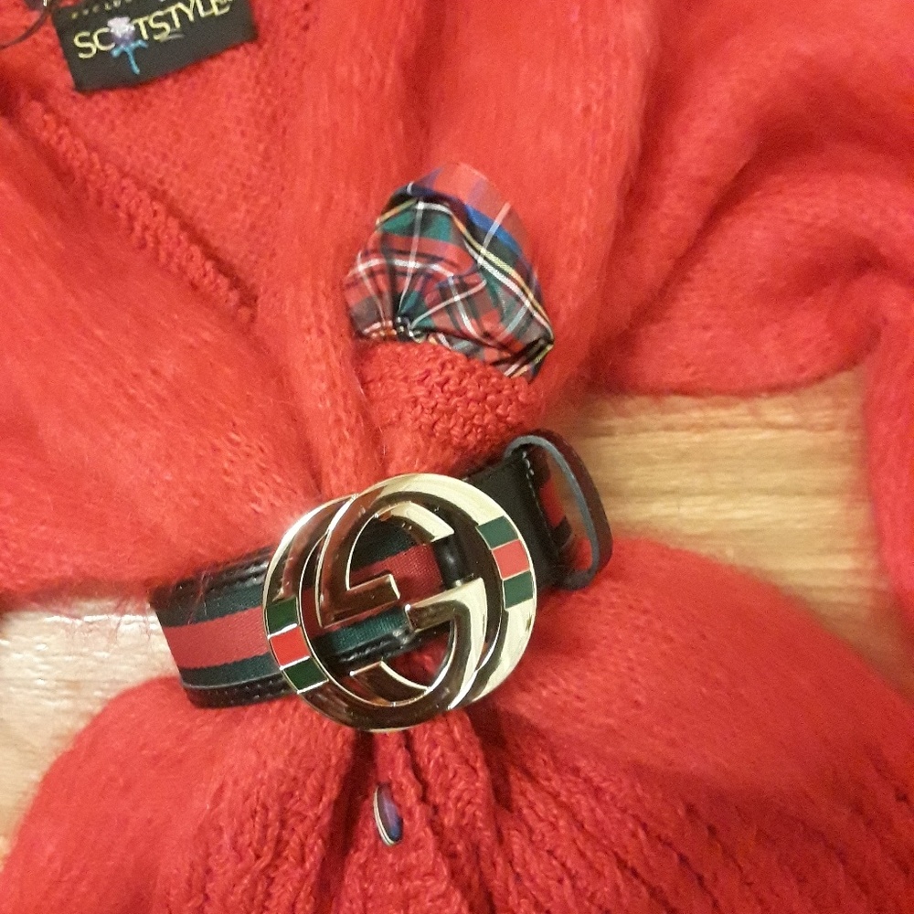 Sweater - Picture 3 of 8