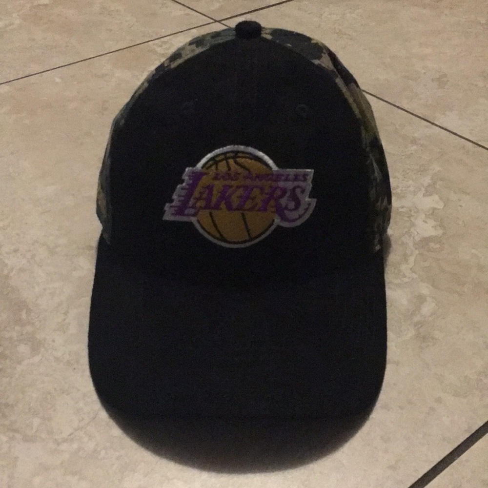 Lakers Camo/Velvet baseball hat