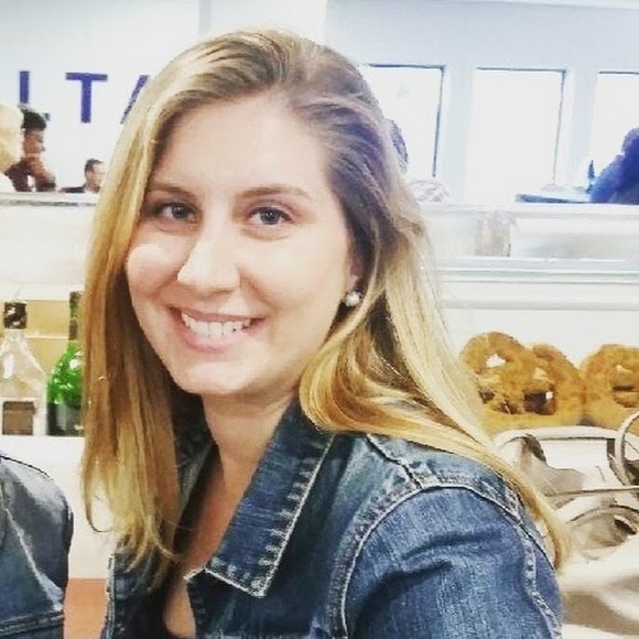 Meet your Posher, Julia - Picture 1 of 1