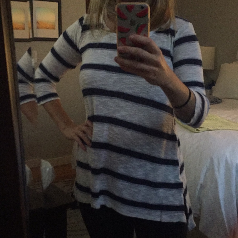 Motherhood super cute maternity shirt size M.