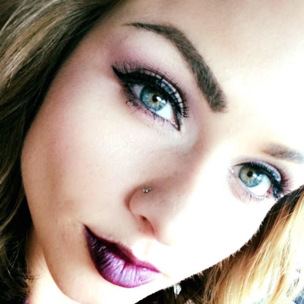 Meet your Posher, Kayla