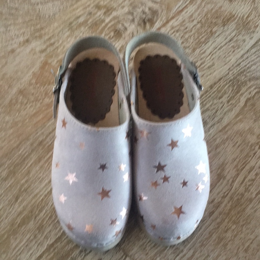 Hanna Andersson clogs