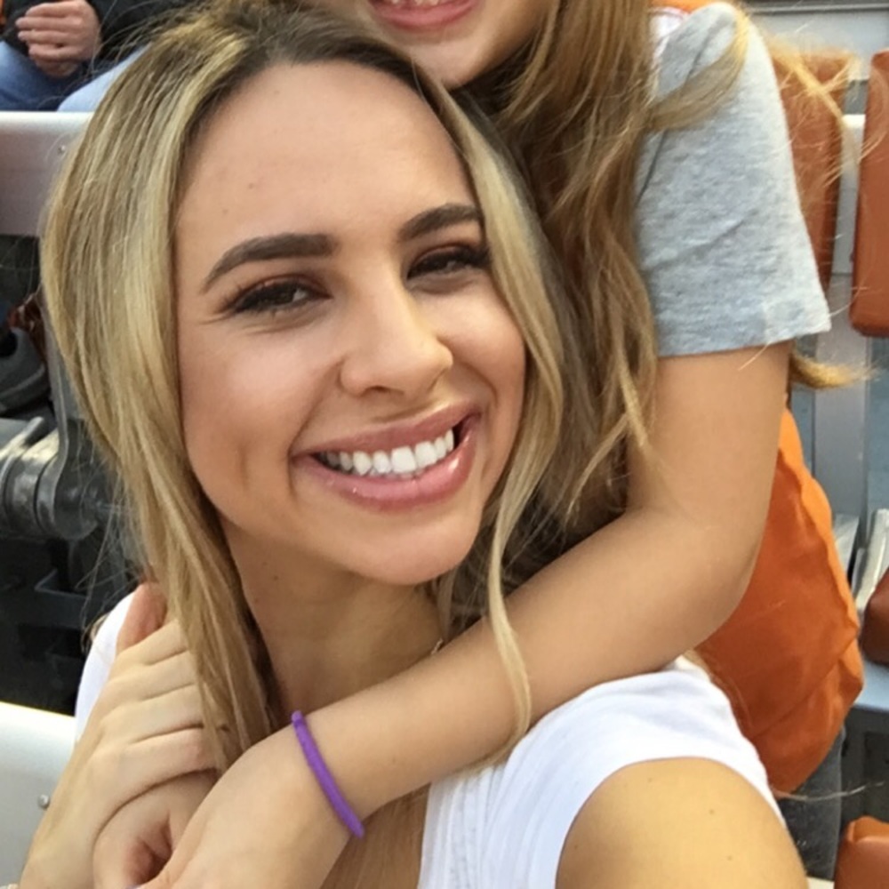 Meet your Posher, Raquel