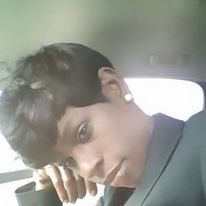 Meet your Posher, Monique