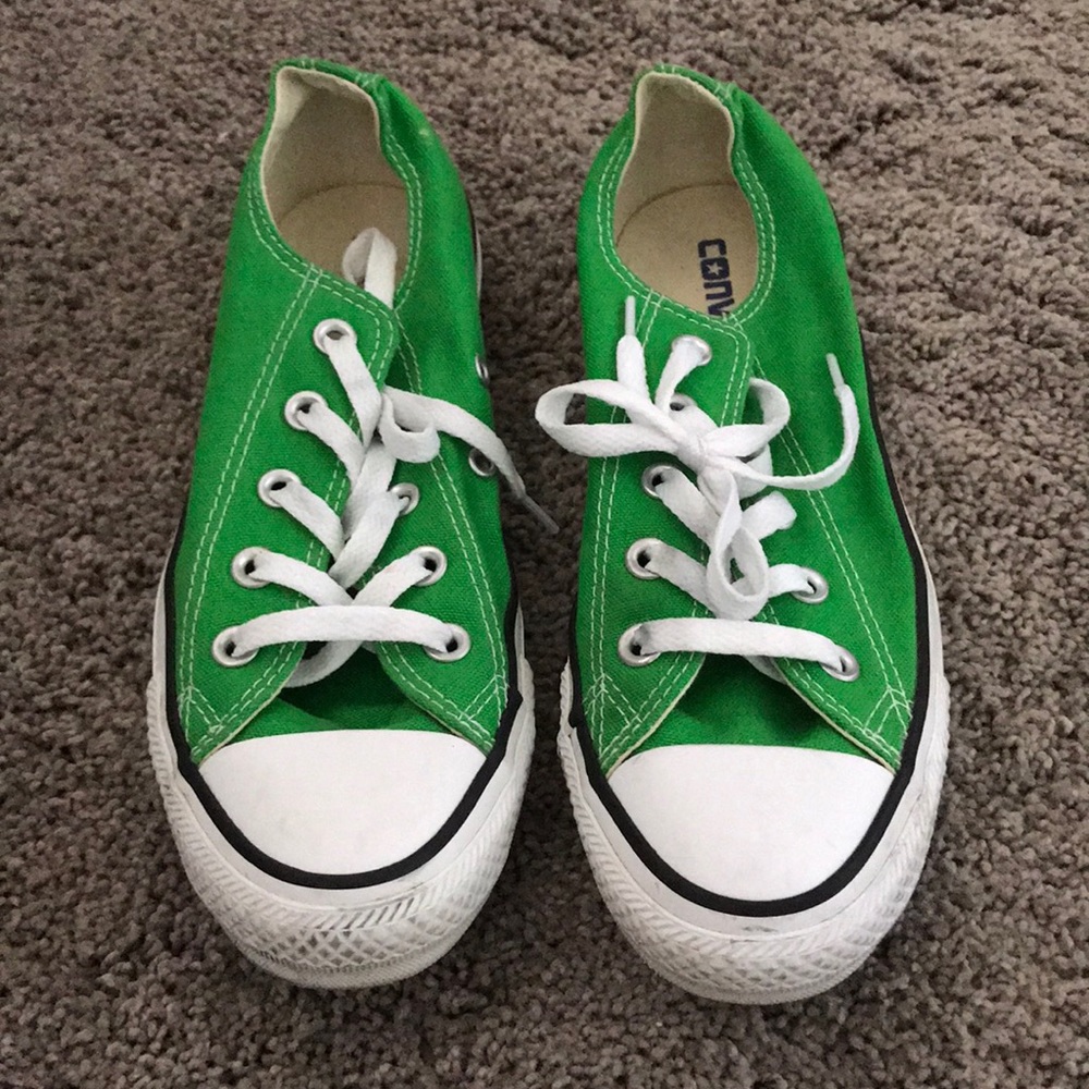 Green converse all star lo- top