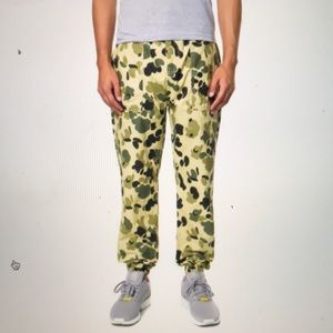 10 Deep The Siler Pants in Olive Pacific