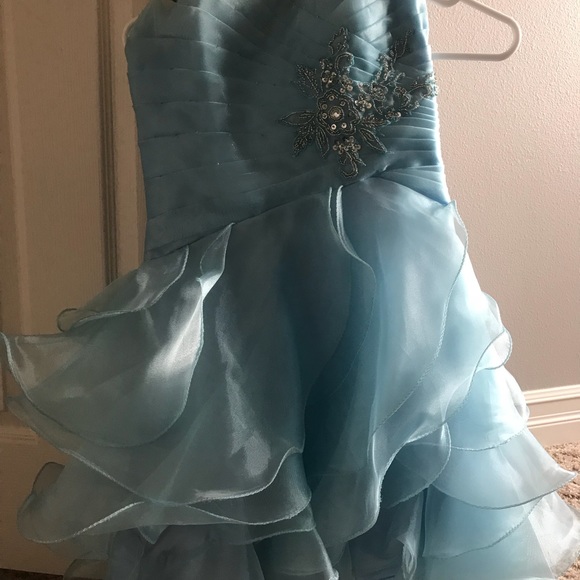 Short formal dress - Picture 3 of 4