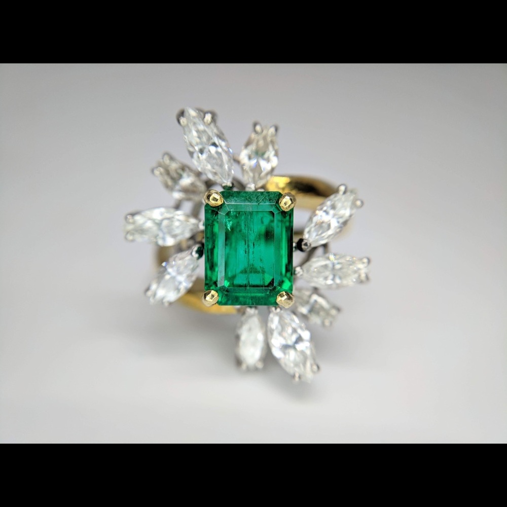 2ct. Vintage Burst Colombian Emerald Ring