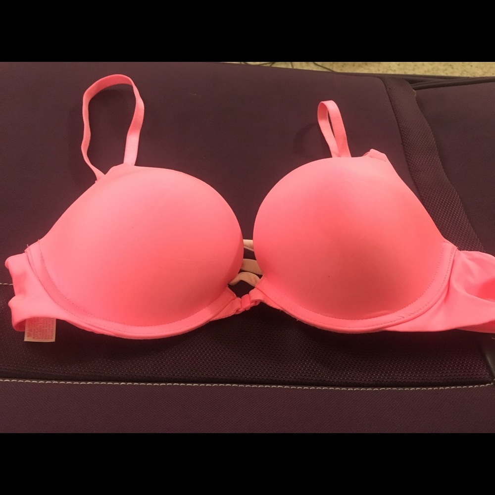 Victoria’s Secret front open bra
