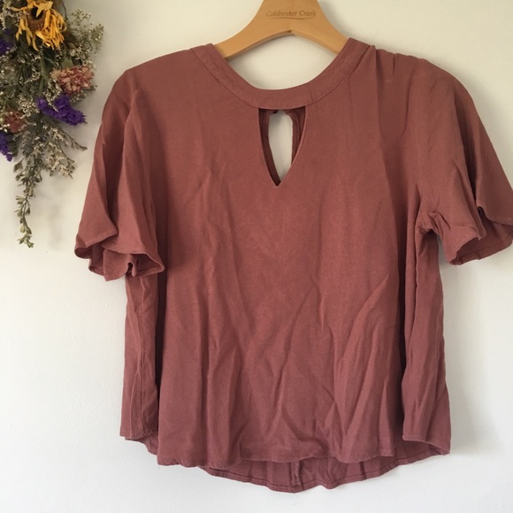 Mauve Flutter Sleeve Cutout Tee - Picture 2 of 6