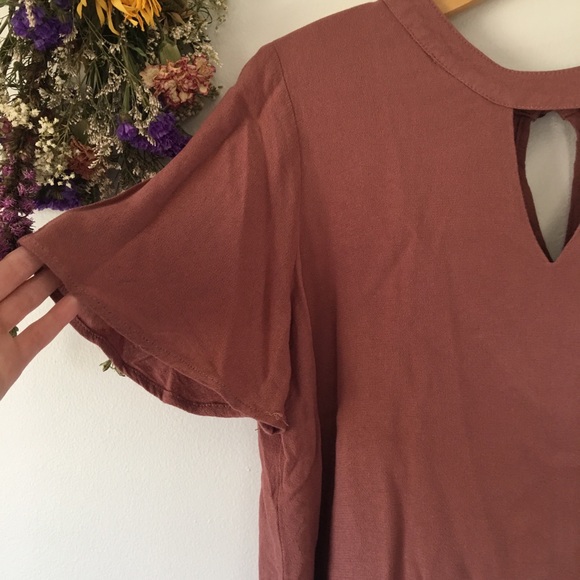 Mauve Flutter Sleeve Cutout Tee - Picture 3 of 6