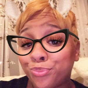 Meet your Posher, Caren