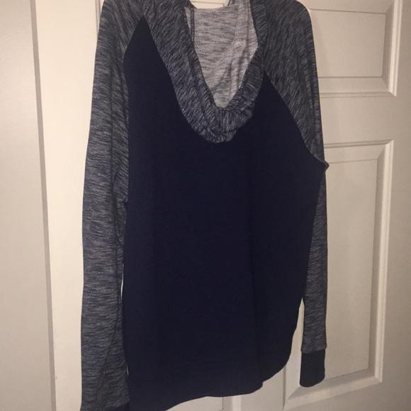 Fleece - Picture 2 of 3