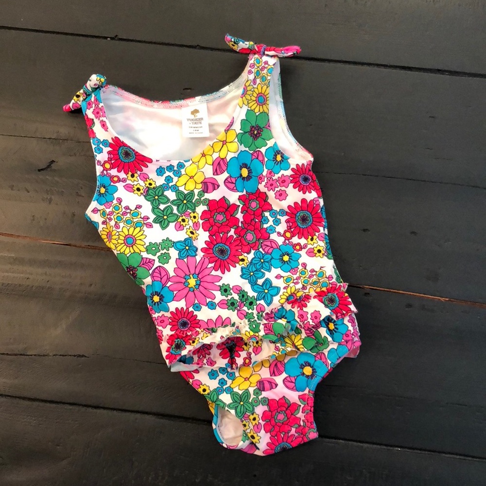 🎈Tucker and Tate adorable swimsuit!