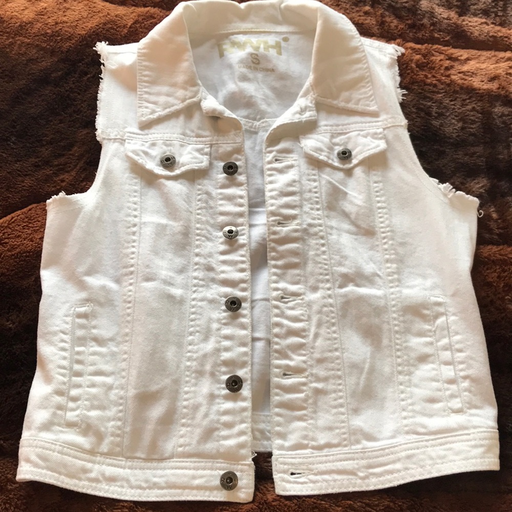 White denim vest
