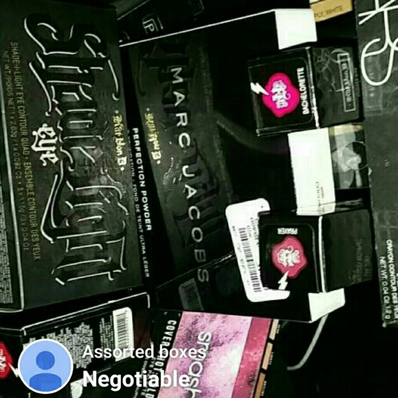 Katvon d lipsticks, pallet, mark jacobs bronzer.. - Picture 1 of 3