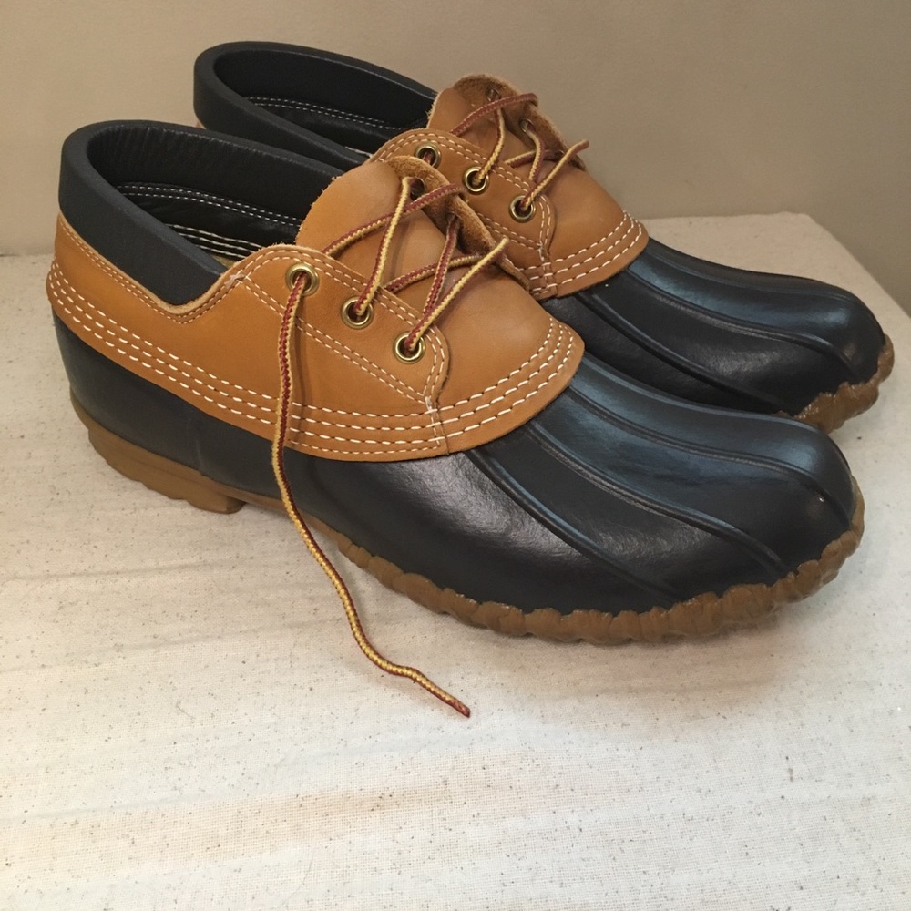 Mint condition bean/duck boots