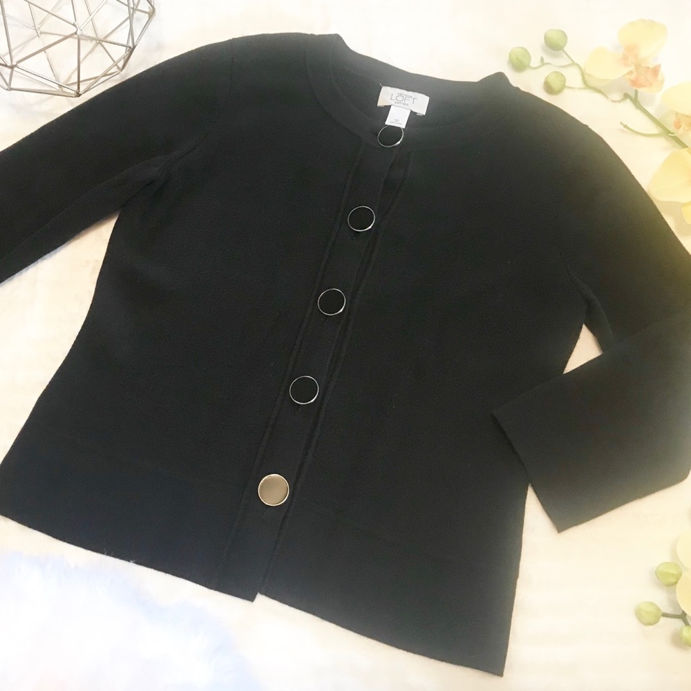 🚫SOLD🚫Ann Taylor Button Up Top