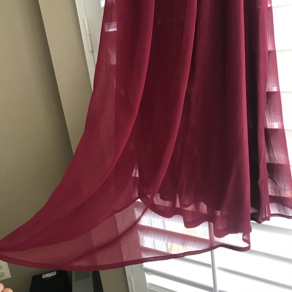 Maroon Flow Dress Sleeveless - Picture 2 of 4