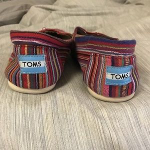 Toms