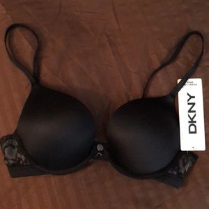 DKNY PUSH UP BRA