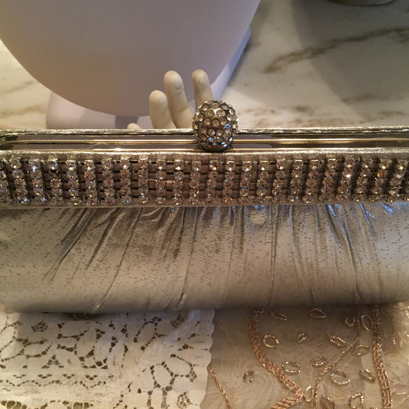 Silver Lame Evening Purse - Picture 2 of 5