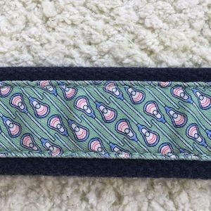 Vineyard Vines boys lacrosse belt