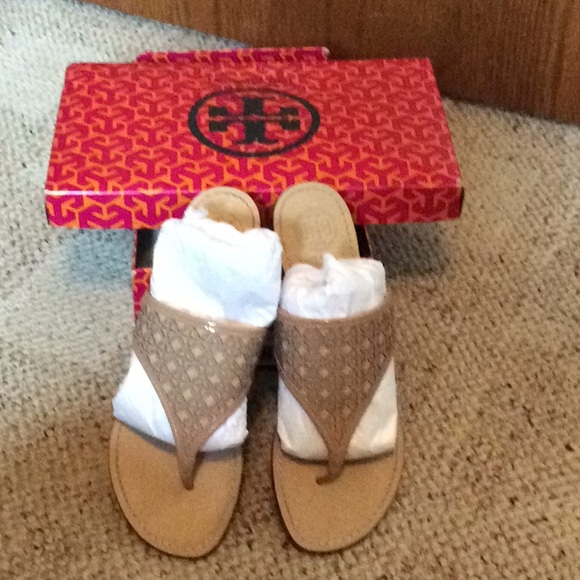 Tory Burch Shoes - Tory Burch Camellia pink/natural size 8 sandals