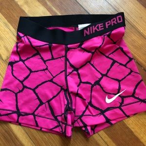 (1) Nike pro shorts