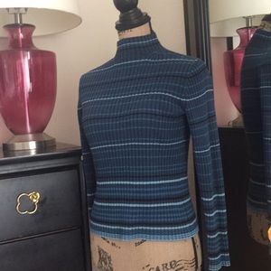 Vintage💙🖤 Blue Striped Turtleneck