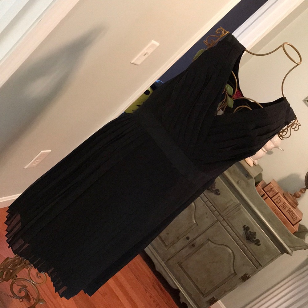 NWT!! Adorable LBD! 😘