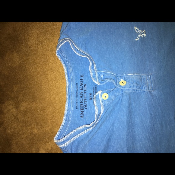 American Eagle T-shirt. - Picture 2 of 2