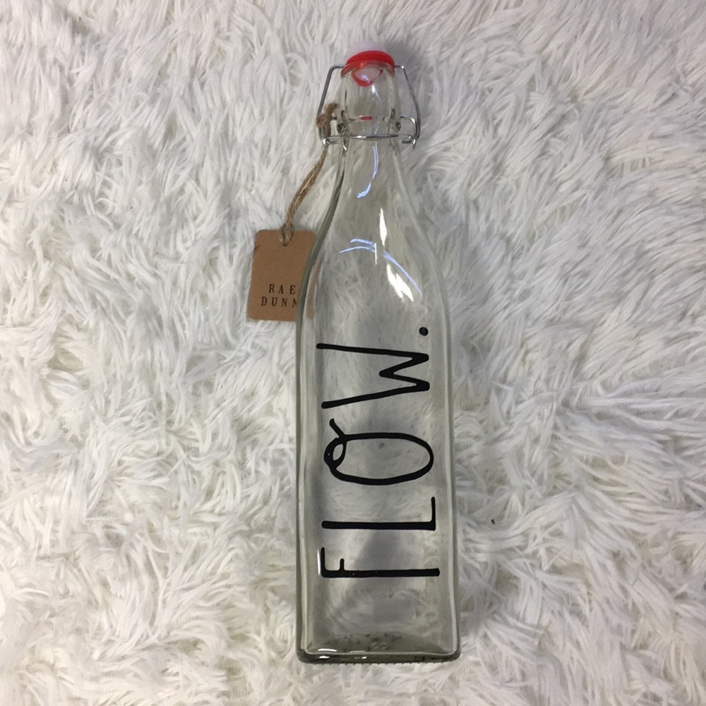 NWT Rae Dunn Flow bottle-RARE NEW FIND!!