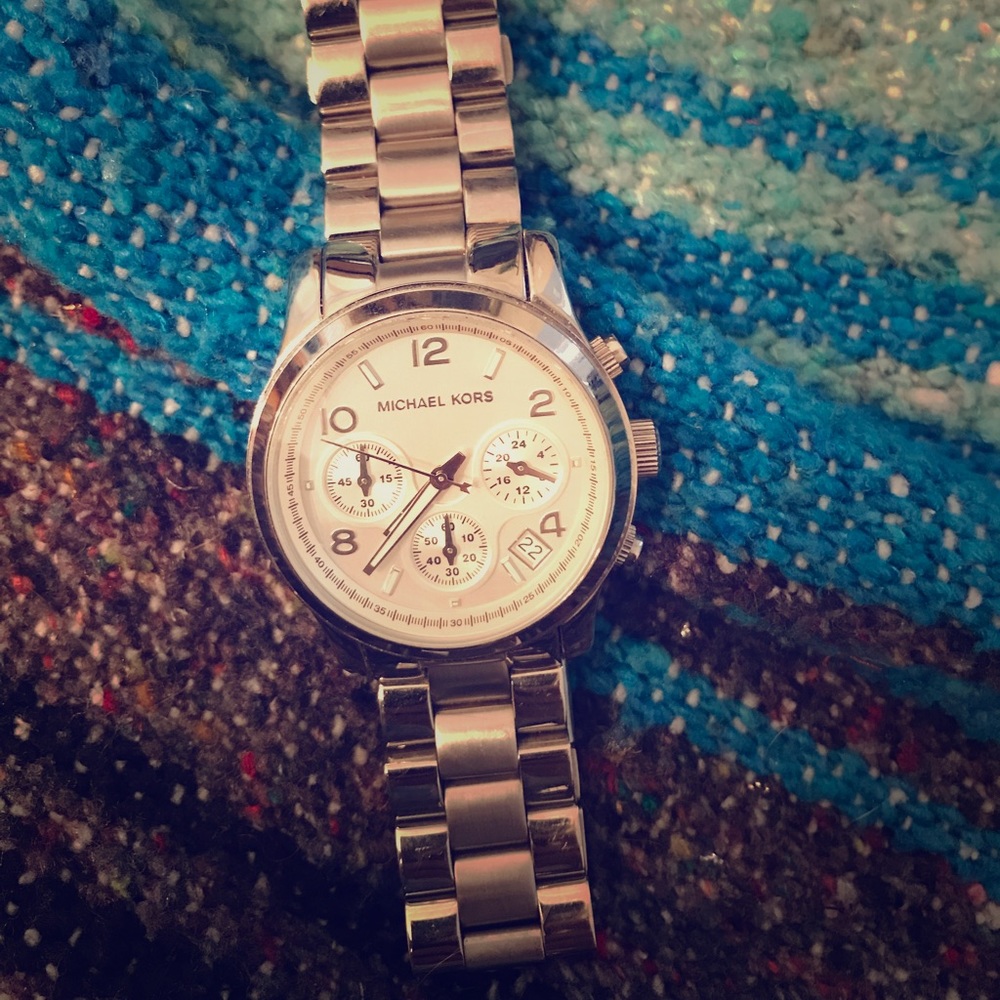 👌🏼PRICE DROP❗️Michael Kors Women’s Silver Watch