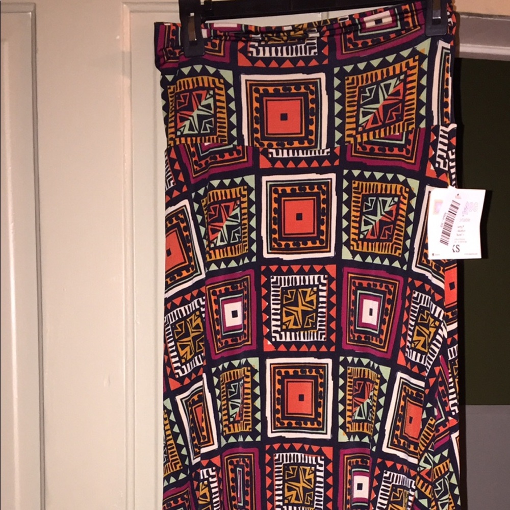 Lularoe maxi XS BNWT