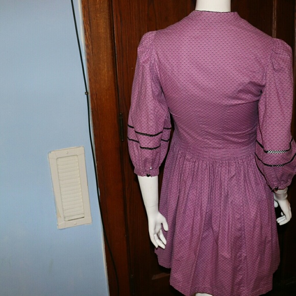 SOLD!!Vicotorain  floral Dress Women's Petites - Picture 7 of 8