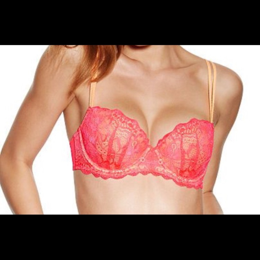 Victoria’s Secret Pink date push up bra