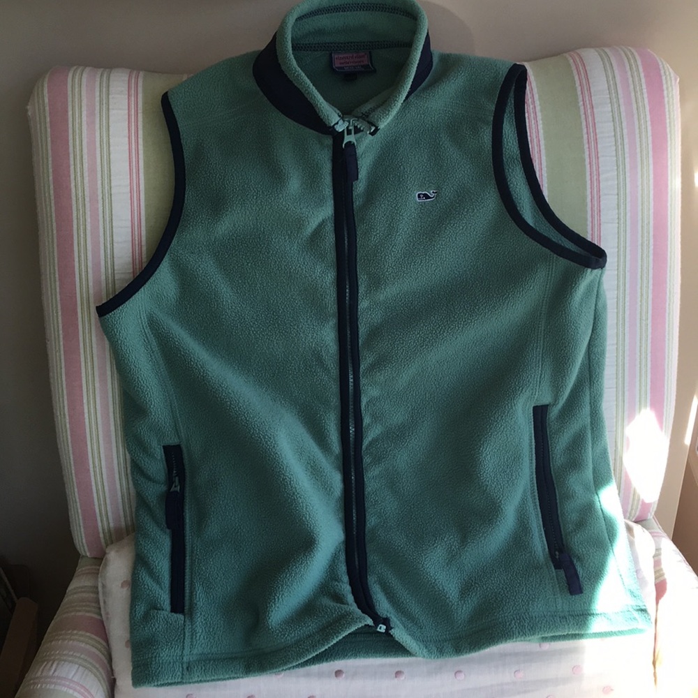 Vineyard Vines boys green fleece vest (12-14)