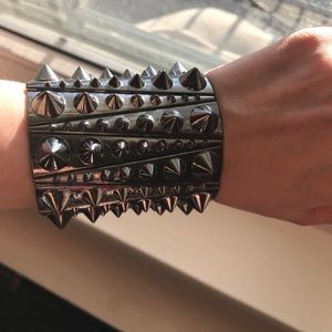 Spikes Bracelet cuff