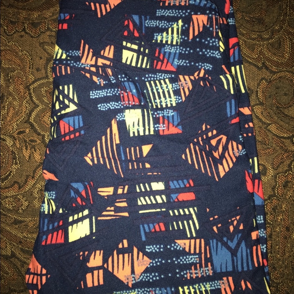 Lularoe OS Leggjngs new never worn