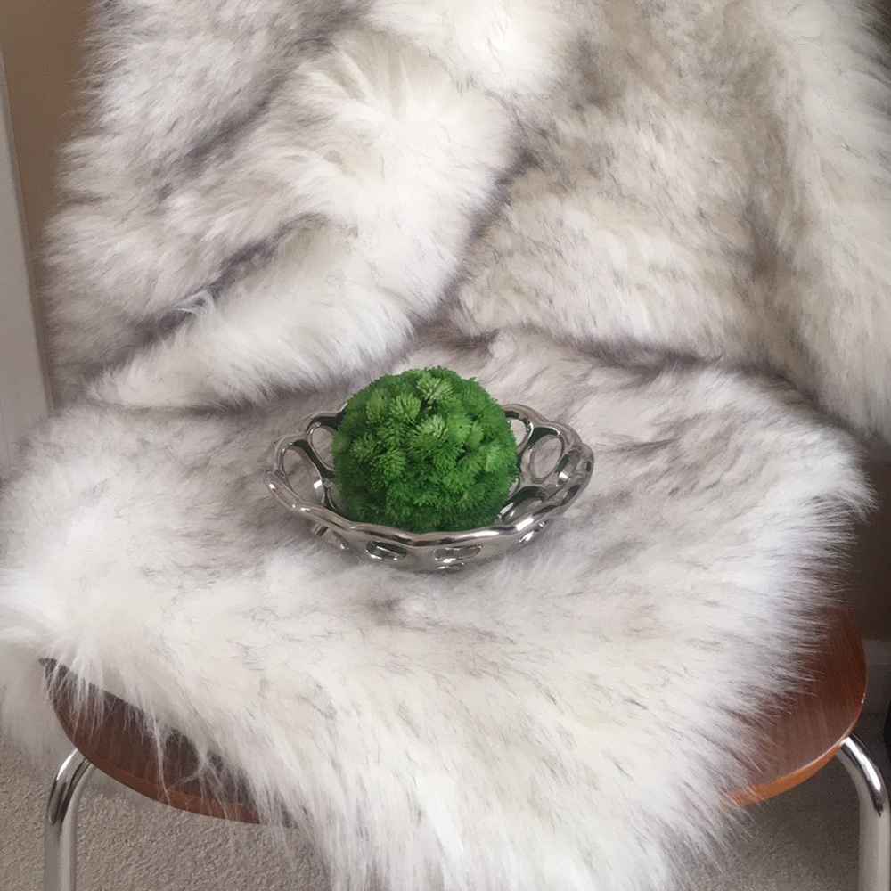 Home Decor 💜💋 Silver Bowl holder Green grassball