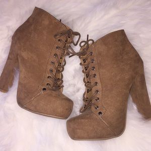 Tan/brown faux suede booties