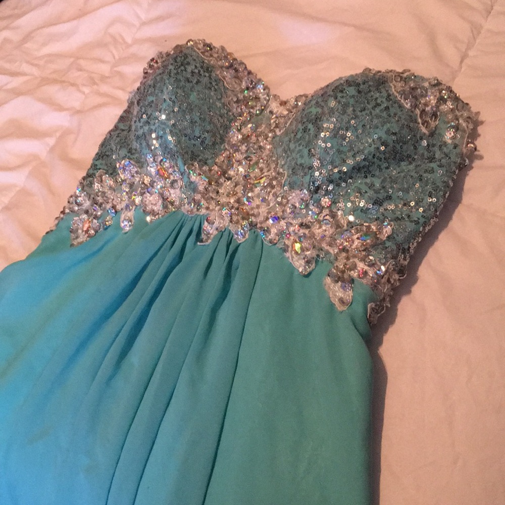 Prom dress / formal dress