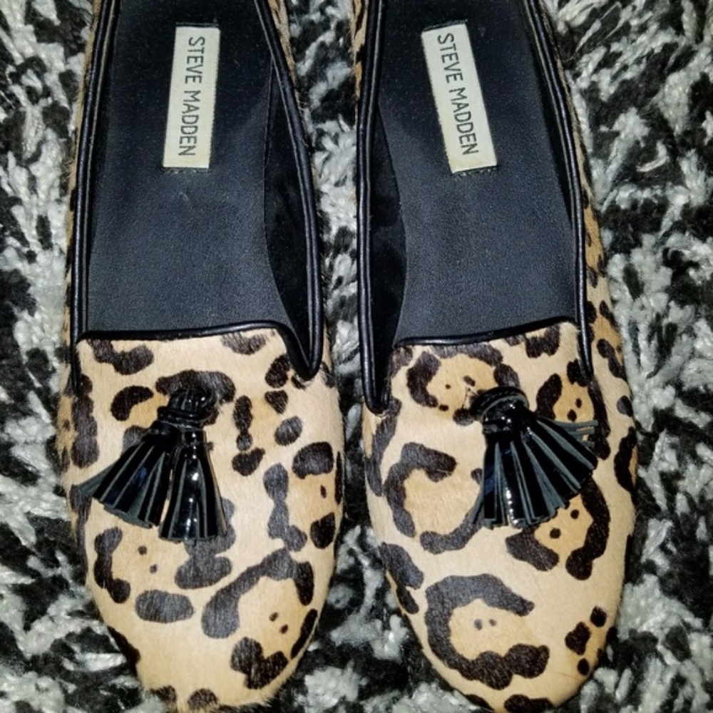 Steve Madden Leopard Flats